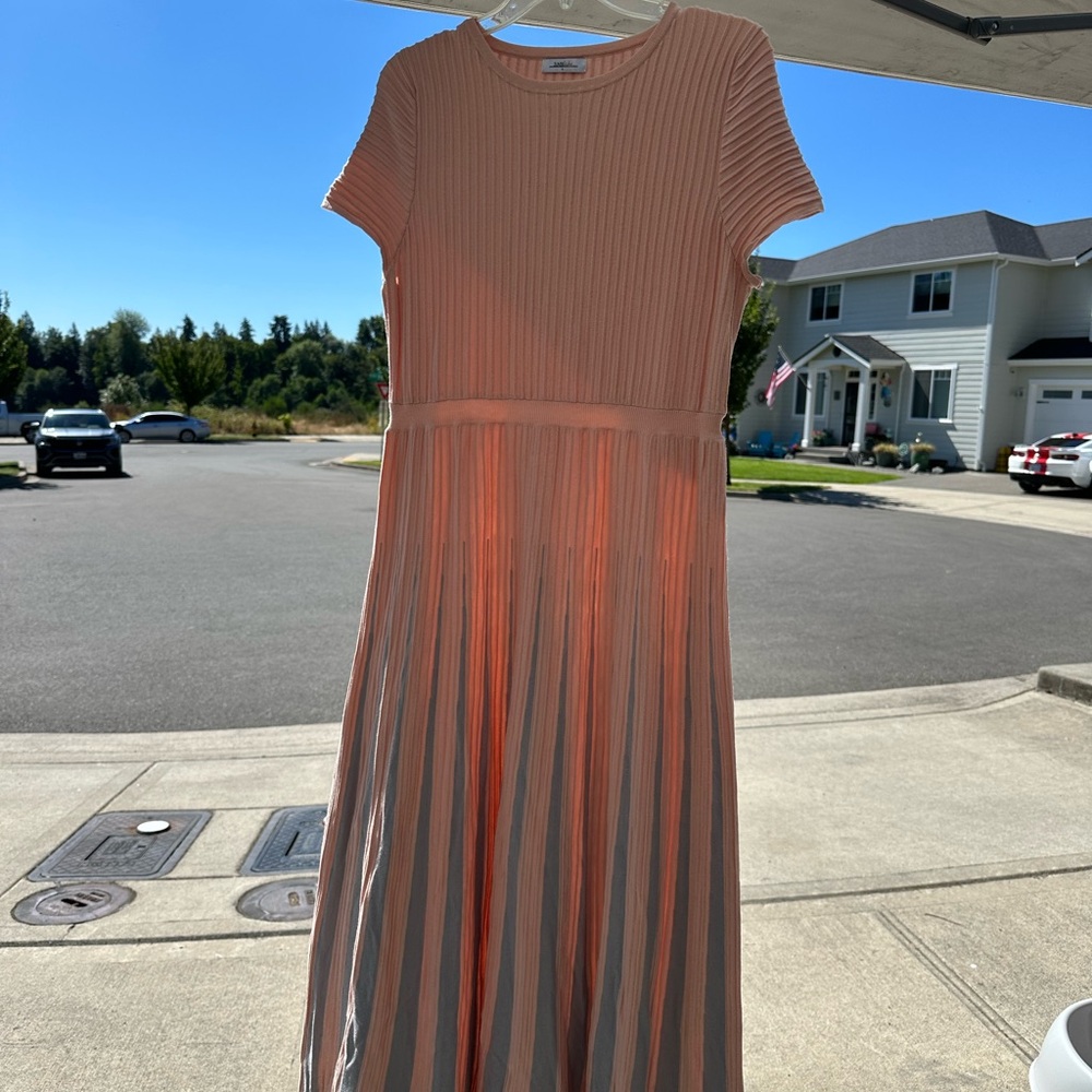 Pink Pleated Midi Sundress with Crew Neck